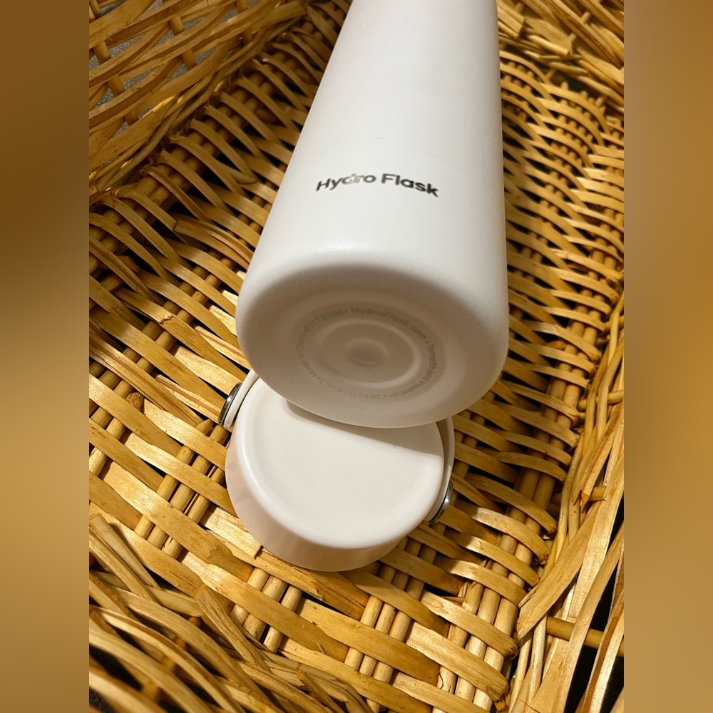 Hydro Flask - Picture 4 of 4